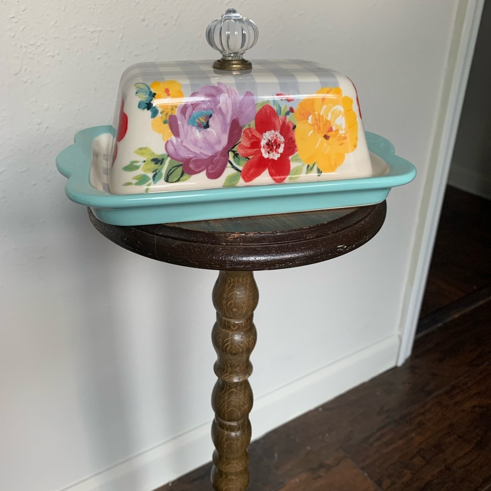 The Pioneer Woman Floral Butter Dish